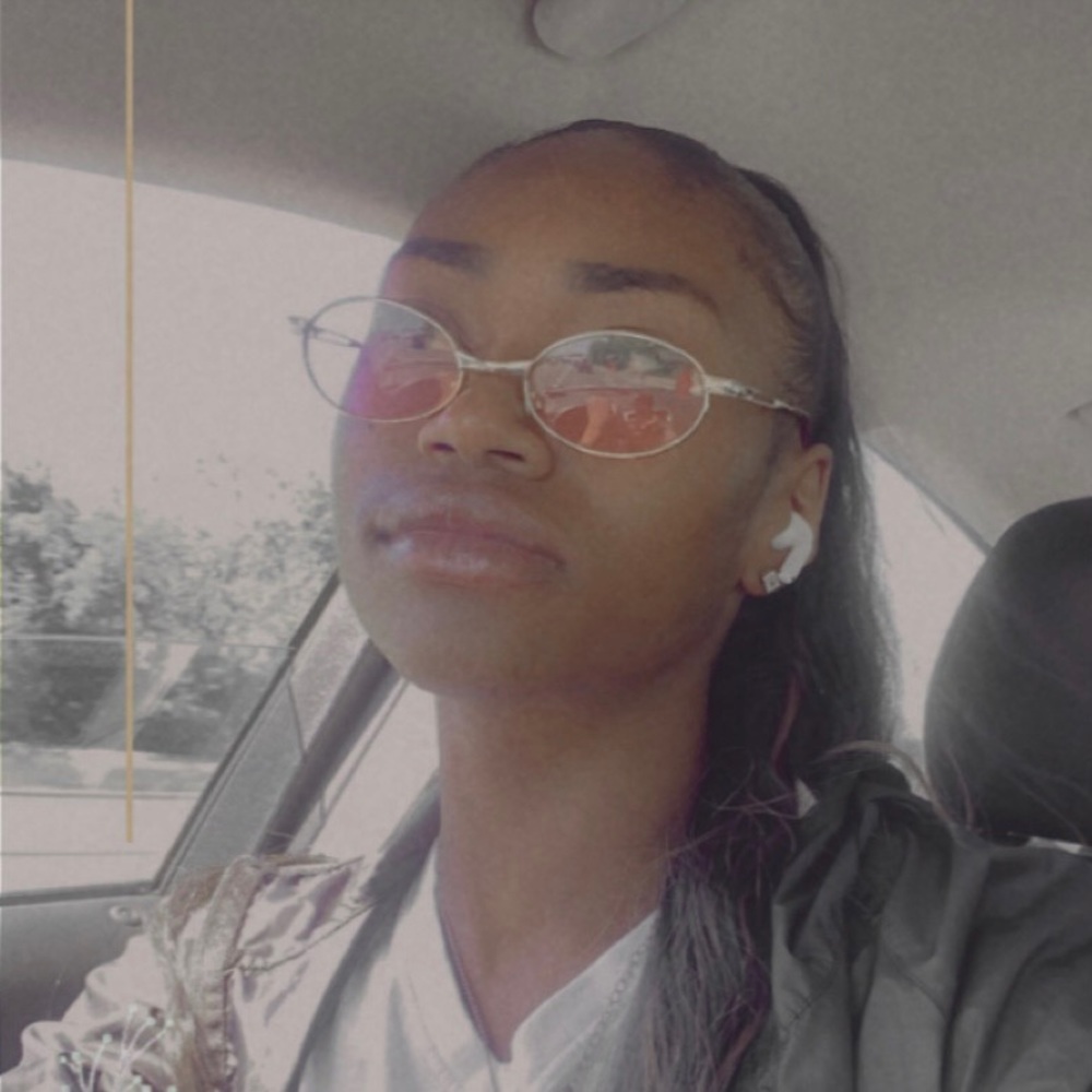 Meet your Posher, Regina